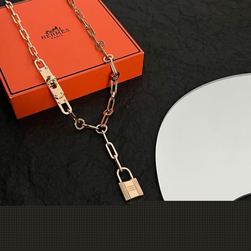 H**mes necklaces